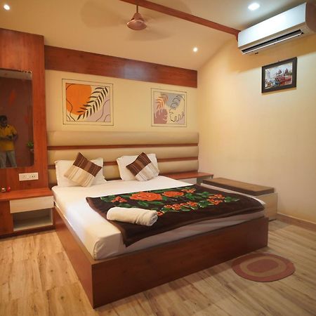 Banabithi Resort Bhangar Buitenkant foto