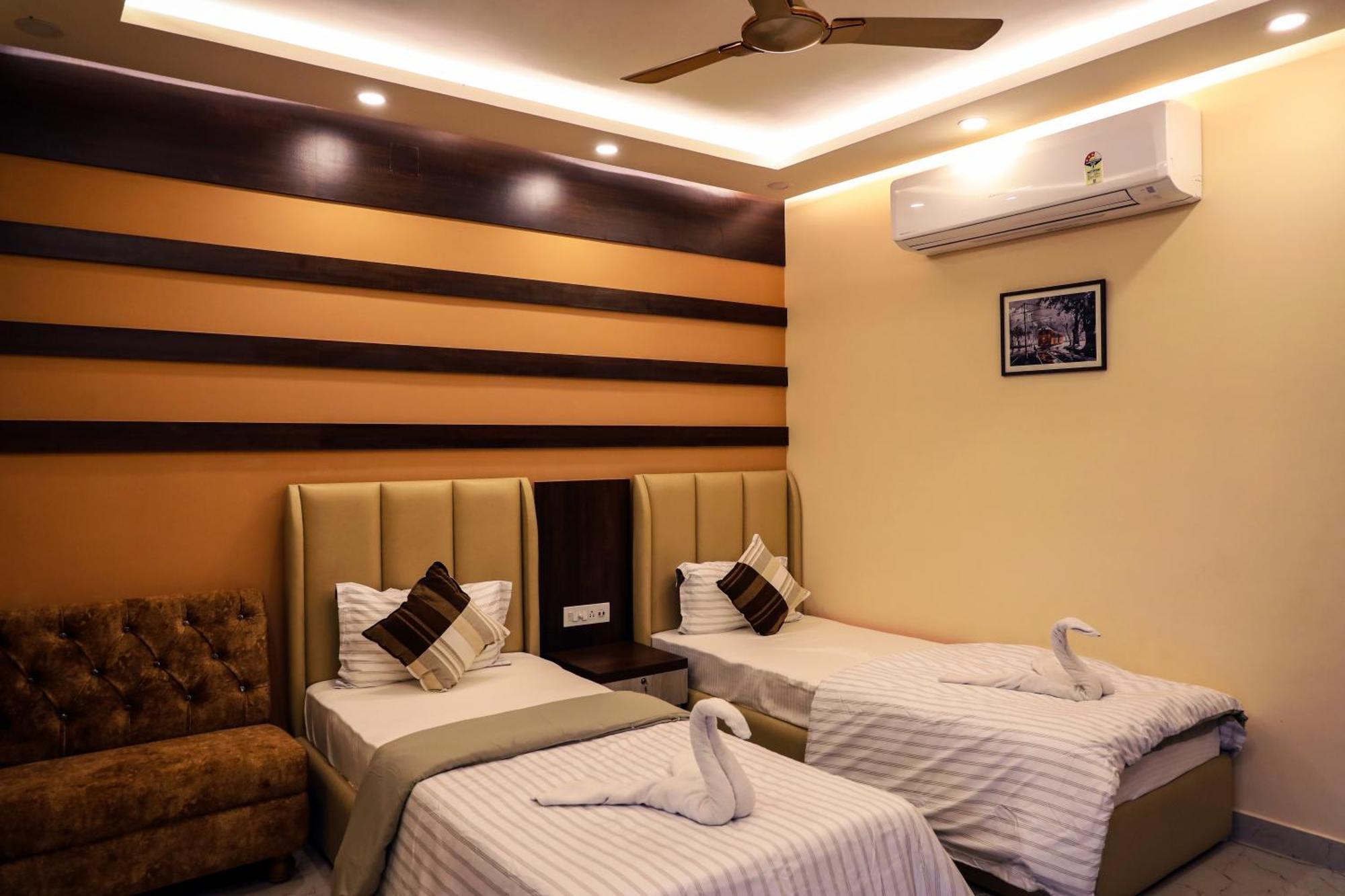 Banabithi Resort Bhangar Buitenkant foto